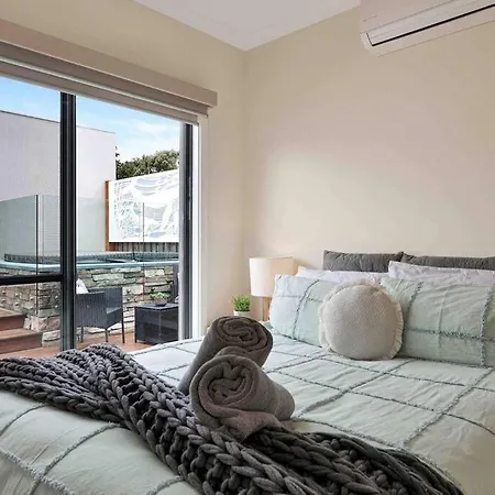 Og Spa Retreat- 3 Bedroom, Spa, Central, Aircon Ocean Grove Exterior photo