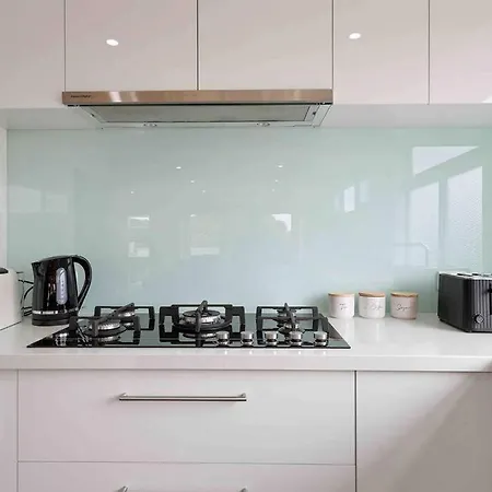Og Spa Retreat- 3 Bedroom, Spa, Central, Aircon Ocean Grove Exterior photo