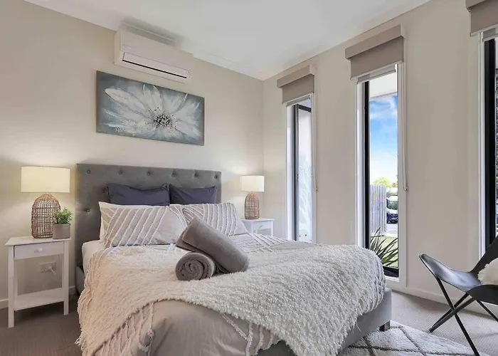 Og Spa Retreat- 3 Bedroom, Spa, Central, Aircon
