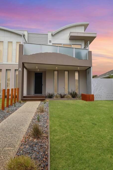 Og Retreat- 3 Bedroom, Spa, Central, Aircon * Ocean Grove