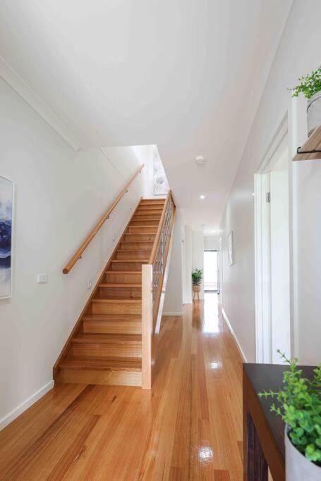 Holiday home Og Retreat- 3 Bedroom, Spa, Central, Aircon Ocean Grove