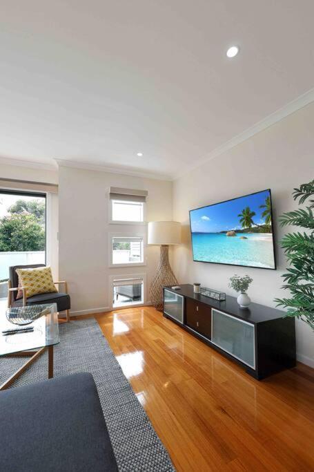 Holiday home Og Retreat- 3 Bedroom, Spa, Central, Aircon